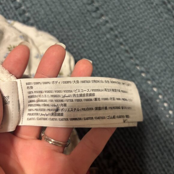 5/$25 💐 | Hollister Milkmaid Top - Picture 5 of 5